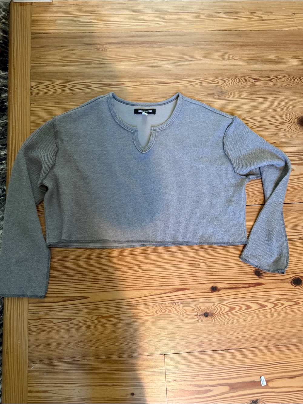 Urban Outfitters Light Gray Cropped knit Long-Sleeve Top size s